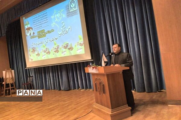 آیین تجلیل و تقدیر از معاونان و مربیان پرورشی ناحیه۶ مشهد