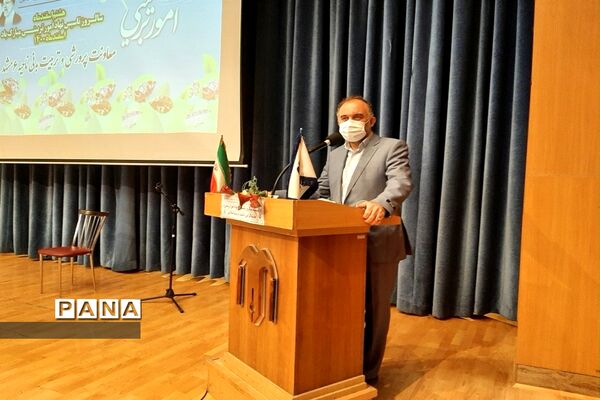 آیین تجلیل و تقدیر از معاونان و مربیان پرورشی ناحیه۶ مشهد