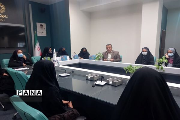 برگزاری دومین نشست مجلس دانش آموزی دختران ناحیه 2  یزد