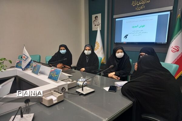 برگزاری دومین نشست مجلس دانش آموزی دختران ناحیه 2  یزد