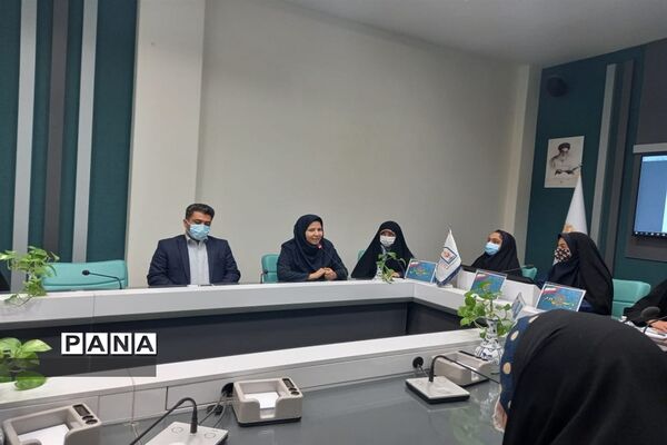 برگزاری دومین نشست مجلس دانش آموزی دختران ناحیه 2  یزد