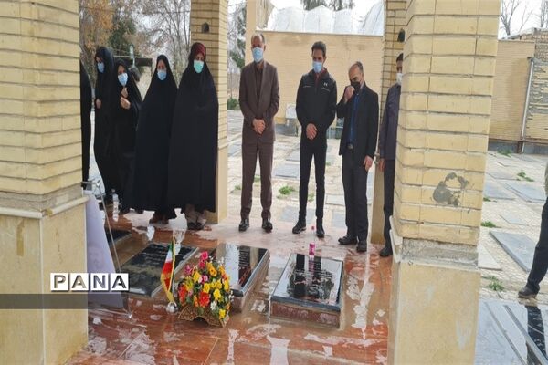 گلباران مزار شهید سیدهاشم میرمحمدی شهید تربیتی جوادآباد