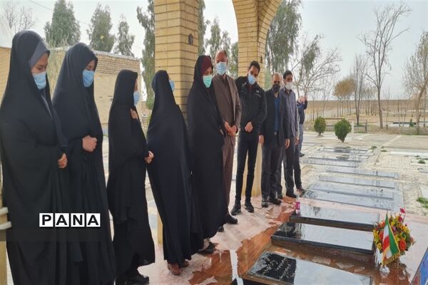 گلباران مزار شهید سیدهاشم میرمحمدی شهید تربیتی جوادآباد