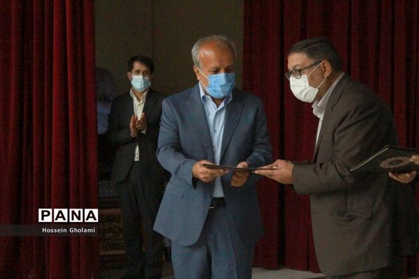 آیین قدردانی و معارفه روسای قدیم و جدید دانشگاه فرهنگیان استان بوشهر
