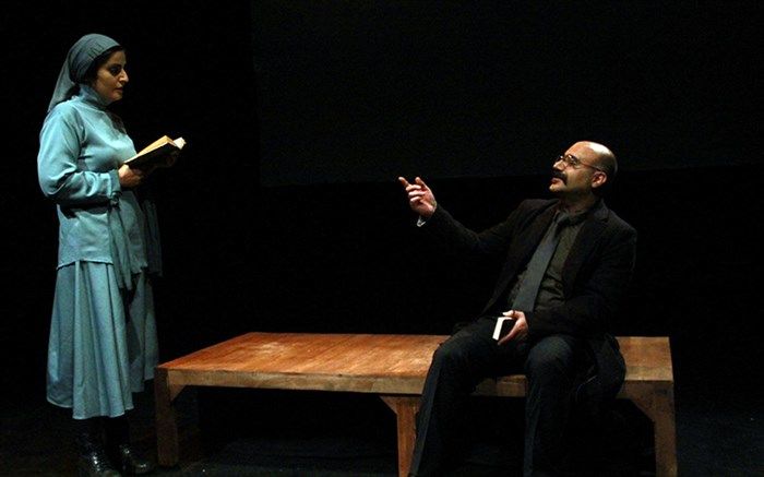 نادیا آنیموسِ آندره برتون 