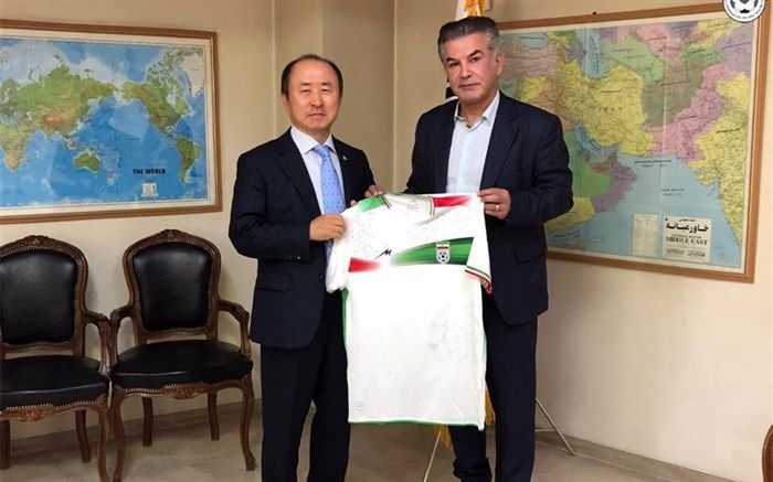 دیدار مدیر تیم ملی ایران با سفیر کره جنوبی در تهران