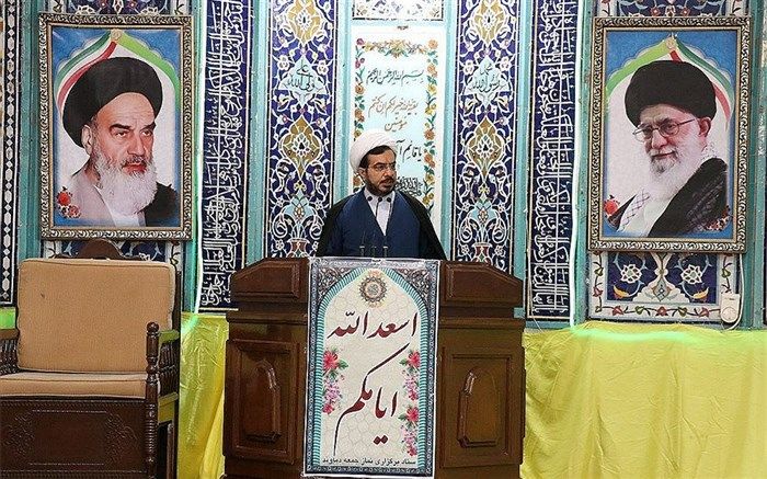 تربیت نسل قرآنی و دارای روحیه جهاد تبیین،  بر عهده مربیان تربیتی است