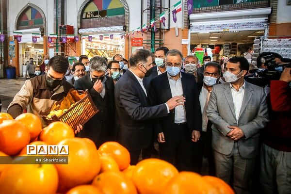 بازدید شهردار تهران از بازار میوه و تره بار قزل قلعه