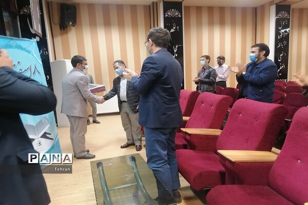 آیین تجلیل از معاونان ،مربیان تربیتی و مشاوران در هفته تربیت اسلامی منطقه۱۸