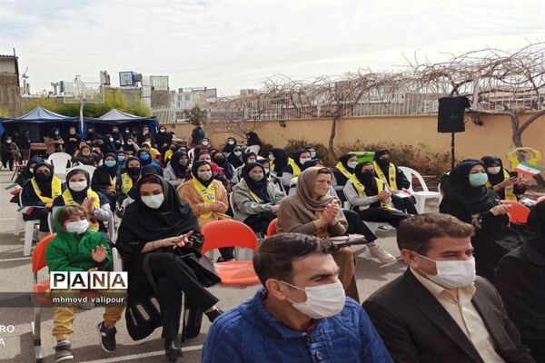 مراسم نمادین استانی روزجشن نیکوکاری در دبیرستان برگزیدگان ناحیه یک قزوین