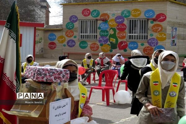 مراسم جشن نیکوکاری دبستان دخترانه آمنه شهرستان البرز(استان قزوین)