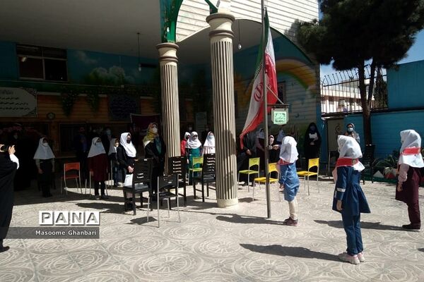 زنگ نیکوکاری در مدرسه فروغ حضرت خدیجه(س) ناحیه یک ری