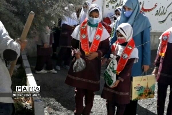 برگزاری مراسم روز درختکاری در آموزش و پرورش رودهن