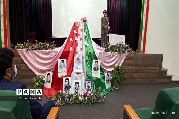 تقدیر از دانش‌آموزان برگزیده فرهنگی وهنری کاشمر