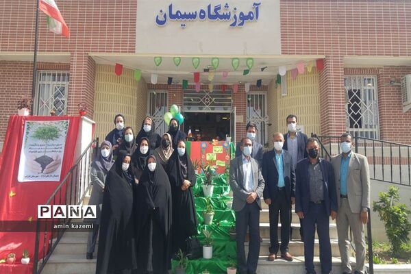 کاشت نهال به یاد سردار شهید حاج قاسم سلیمانی در آموزشگاه دارابگرد
