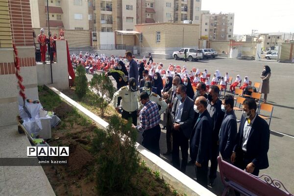 کاشت نهال به یاد سردار شهید حاج قاسم سلیمانی در آموزشگاه دارابگرد