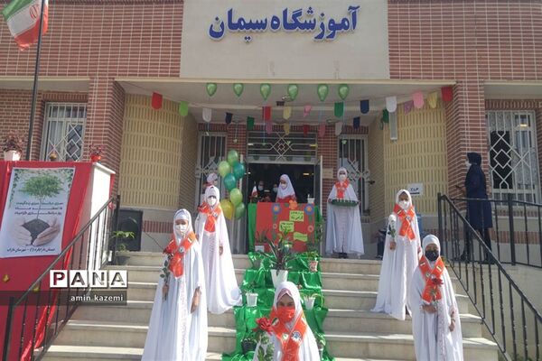 کاشت نهال به یاد سردار شهید حاج قاسم سلیمانی در آموزشگاه دارابگرد