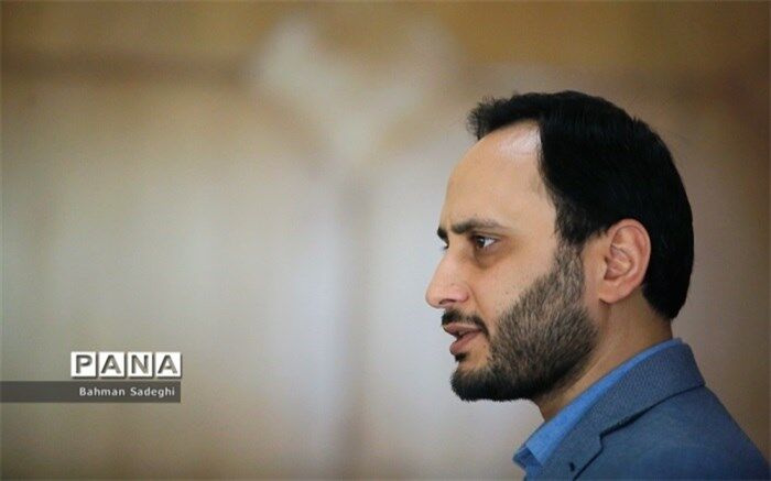 برنامه دولت حضور بخش‌ خصوصی در حوزه‌های صنعتی است