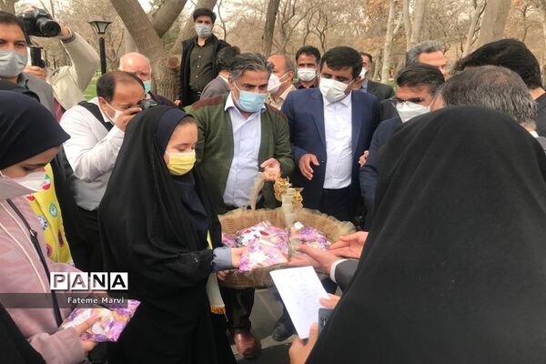 مراسم روز درختکاری در پارک ملت مشهد