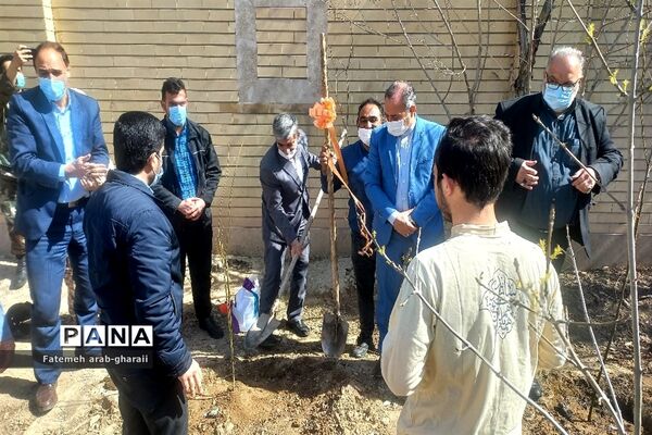 جشن نیکوکاری و درختکاری در پاکدشت