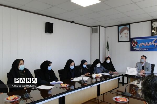 برگزاری جلسه توجیهی مدیران مدارس منطقه فشافویه