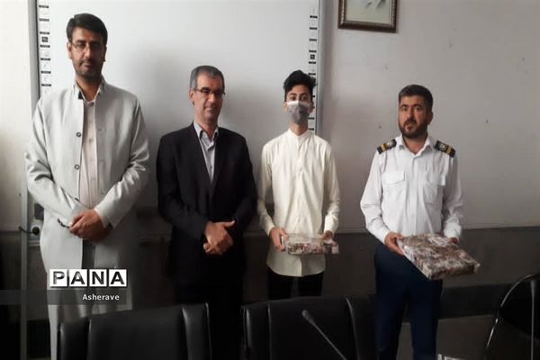 مراسم تقدیر از فعالان حوزه‌های سازمان دانش‌آموزی  شهرستان شادگان