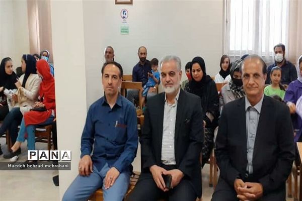 تجلیل از نویسندگان نوجوان شهرستان قرچک