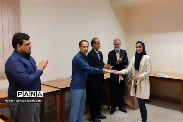 تجلیل از نویسندگان نوجوان شهرستان قرچک