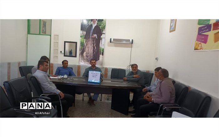 برگزاری جلسه کارگروه سرویس حمل و نقل دانش‌آموزی در آموزش و پرورش صیدون