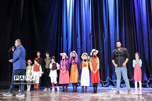 اجرای نمایش شاد و موزیکال پینوکیو  در اهواز