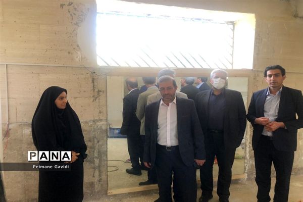 تجهیز مجموعه ورزشی شهید رجایی و استخر معلم در منطقه 8