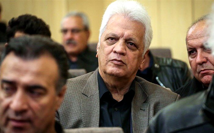امیرحاج‌رضایی: میزهای بزرگ به مردان کوچک رسیده است