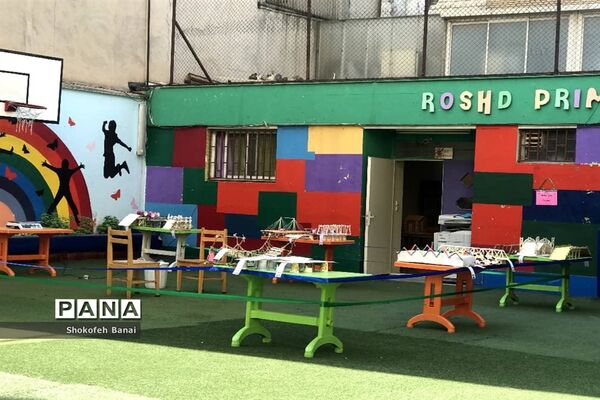 برپایی نمایشگاه دستاوردهای دانش‌آموزی منطقه یک