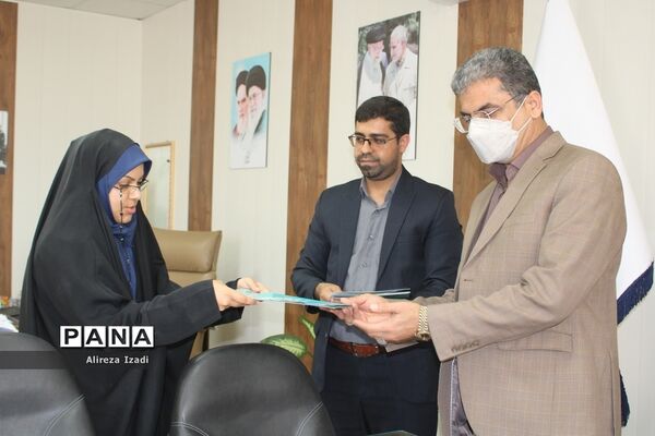 جلسه تقدیر از داوران و فعالان اجلاس استانی نماز