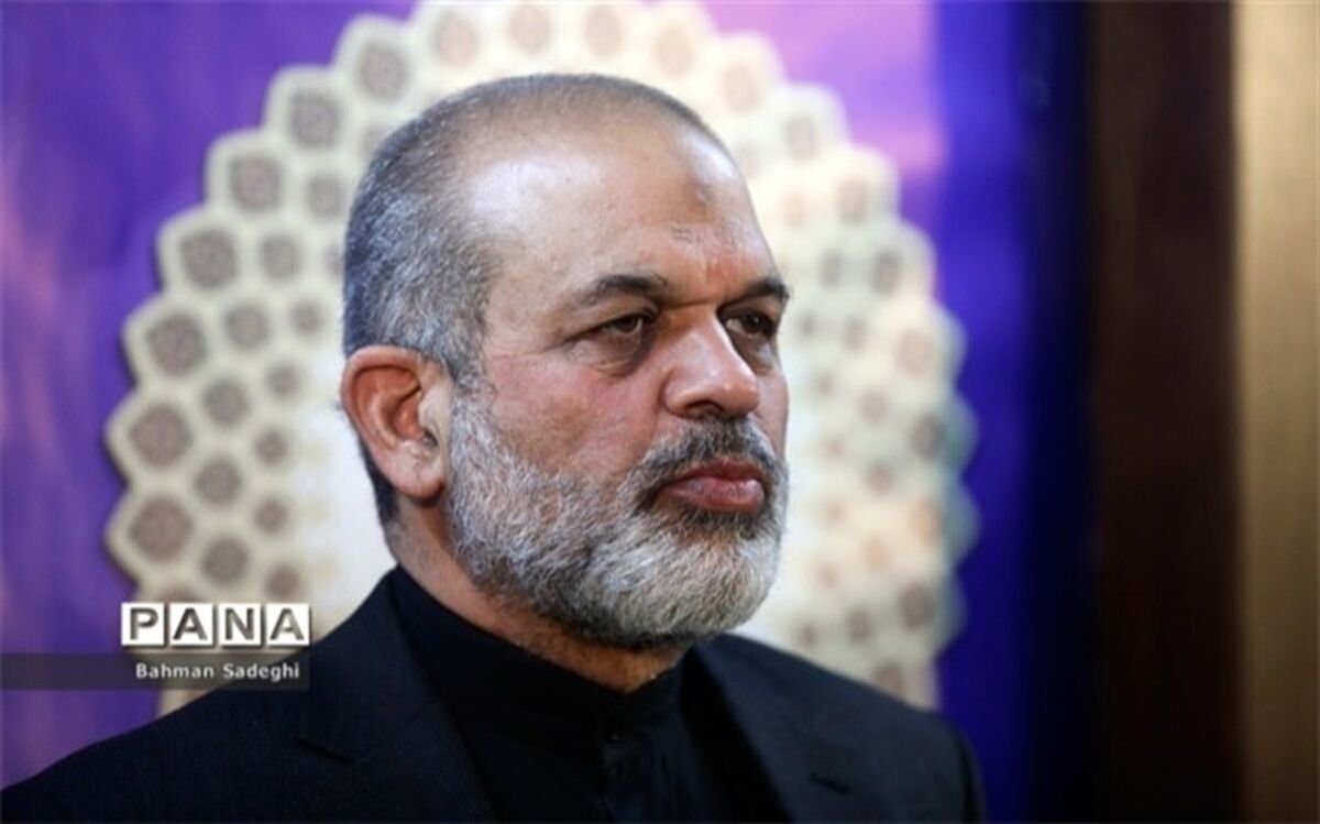 وحیدی: سیاست‌های اقتصادی دولت راه نجات اقتصاد کشور است