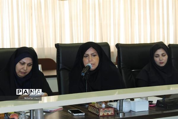 جلسه هم‌اندیشی با فرزندان شاهد فرهنگی