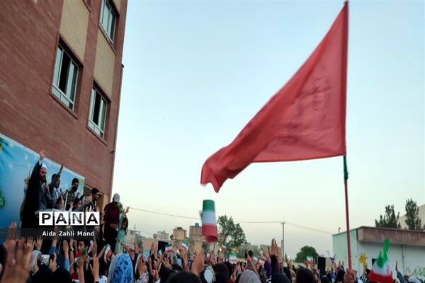 اجرای سرود سلام فرمانده در شهرستان رباط‌کریم
