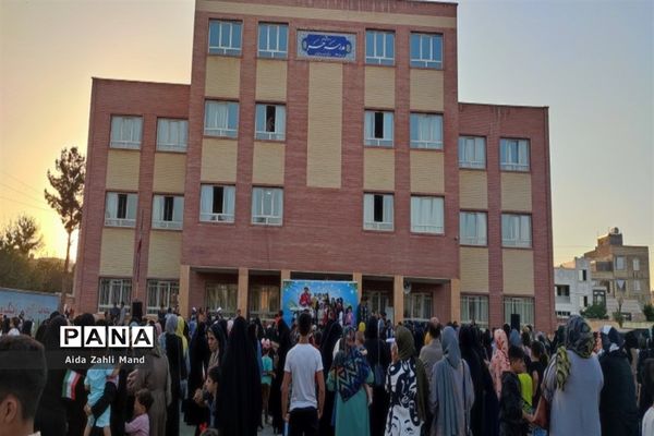 اجرای سرود سلام فرمانده در شهرستان رباط‌کریم