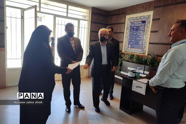 برگزاری آزمون ورودی پایه هفتم مدارس سمپاد در رودهن