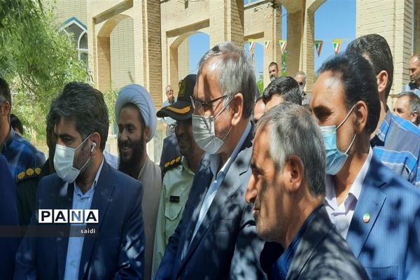 حضور وزیر بهداشت در شهرستان فریدونشهر