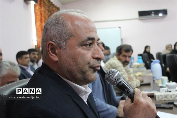 نشست مدیران مدارس شهرستان گلوگاه