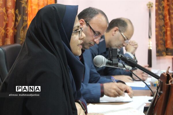 نشست مدیران مدارس شهرستان گلوگاه