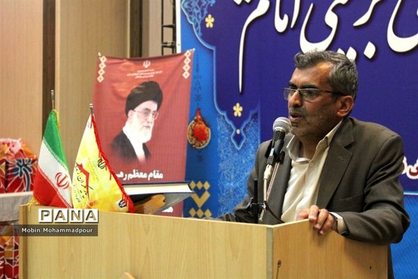 مراسم تجلیل از فعالان برنامه کنترل و کاهش آسیب‌های اجتماعی (طلاق) در تبریز