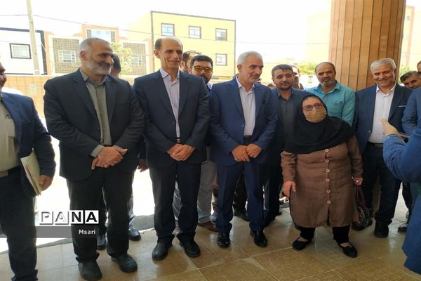 بهره‌برداری از مدرسه خیرساز با حضور وزیر آموزش و پرورش در شاهین‌شهر