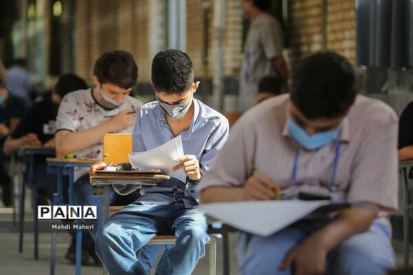 بازدید رئیس سازمان استعدادهای درخشان از مراکز آزمون سمپاد تهران