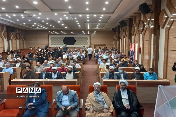 نشست استاندار خراسان رضوی  با فعالان فرهنگی و انقلابی، کاشمر