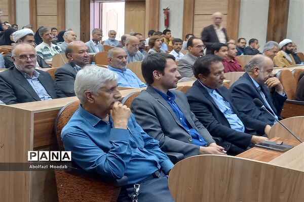 نشست استاندار خراسان رضوی  با فعالان فرهنگی و انقلابی، کاشمر