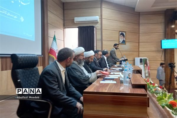 نشست استاندار خراسان رضوی  با فعالان فرهنگی و انقلابی، کاشمر