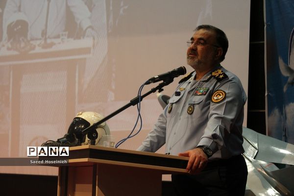 دومین یادواره ۵۶۵ شهید ارتش در قم-2