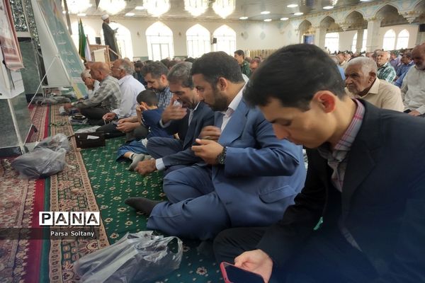 برگزاری نماز جمعه با حضور استاندار خراسان رضوی